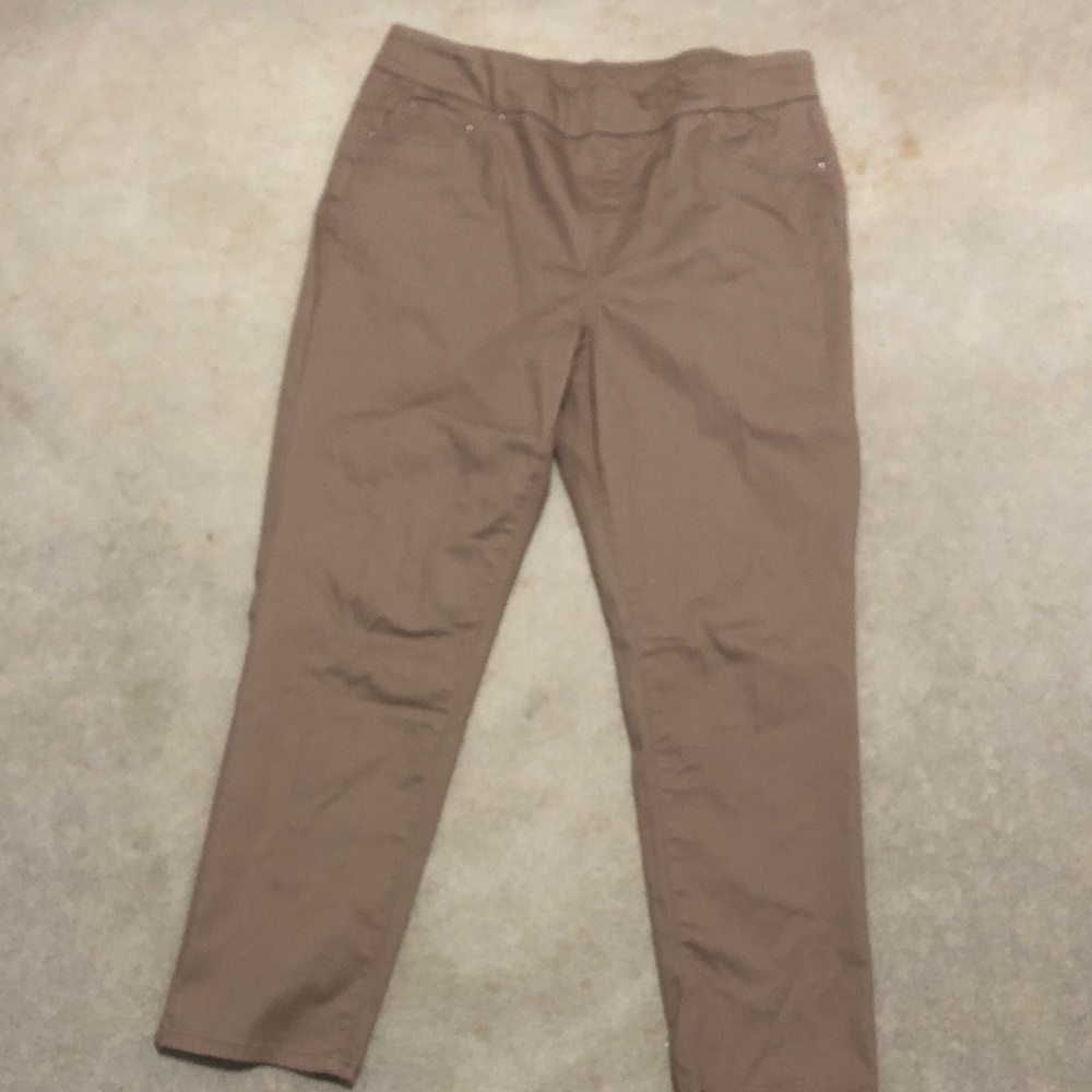 Blair Straight Leg Pants in Taupe